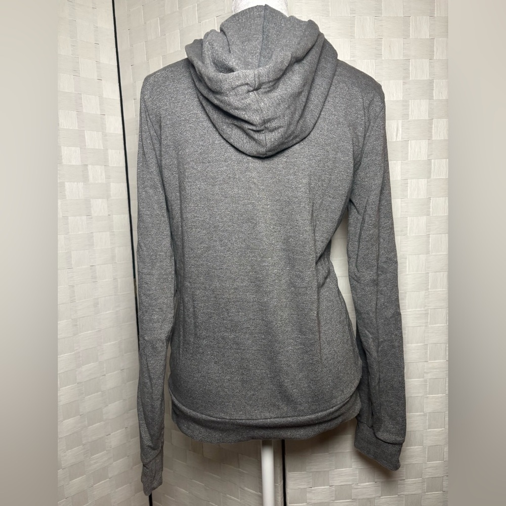 Volcom zip-up - Picture 2 of 3